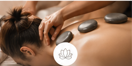 Modelage relaxant dans une cabine chaleureuse